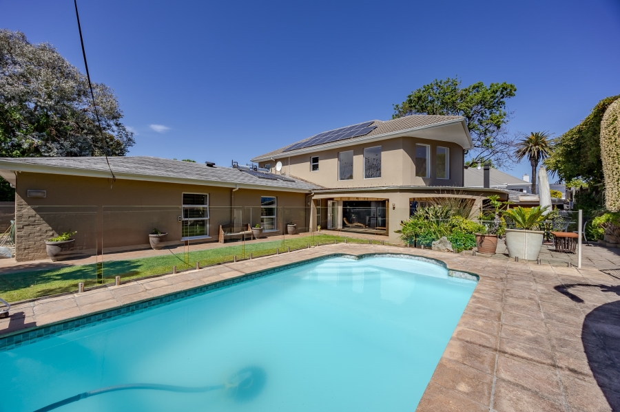 5 Bedroom Property for Sale in Kenilworth Upper Western Cape